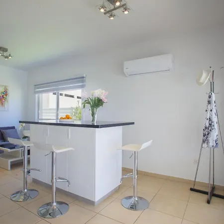 Your Beautiful Holiday Minutes From The Beach, 1473 Villa Protaras