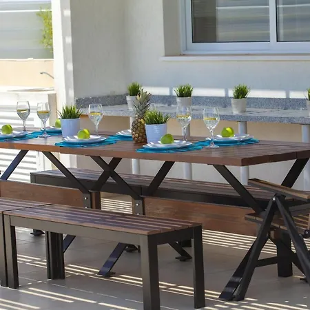 Your Beautiful Holiday Minutes From The Beach, 1473 * Protaras
