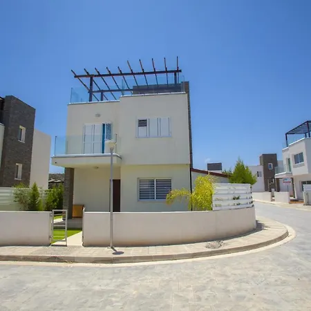 Your Beautiful Holiday Minutes From The Beach, 1473 Βίλα Πρωταράς